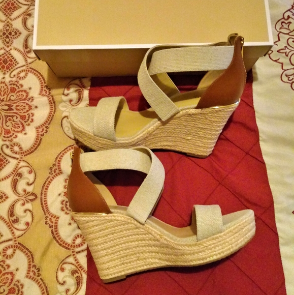 Michael Kors Prue Wedge Sandal - Picture 3 of 12